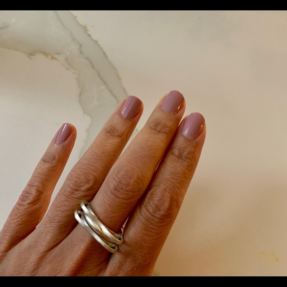 Contemporary set of 3 silver rings